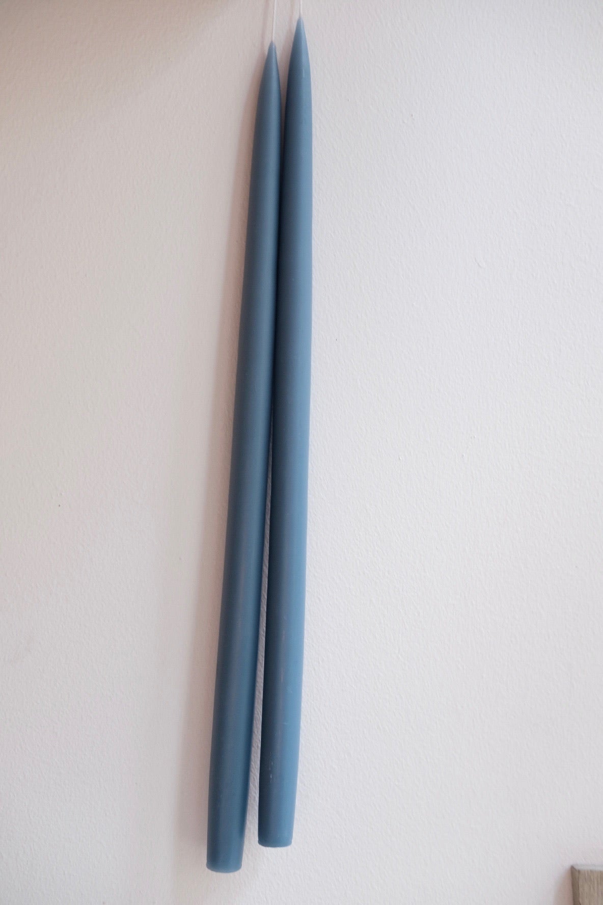 Hånddyppede lys • 45 cm • Gråblå