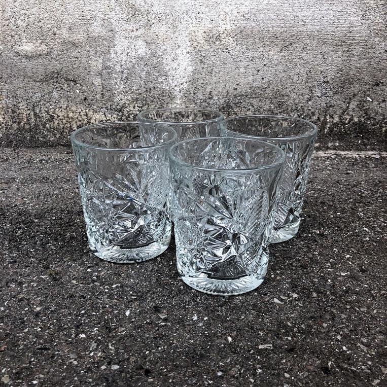 DORA Glas Glas med udskæringer