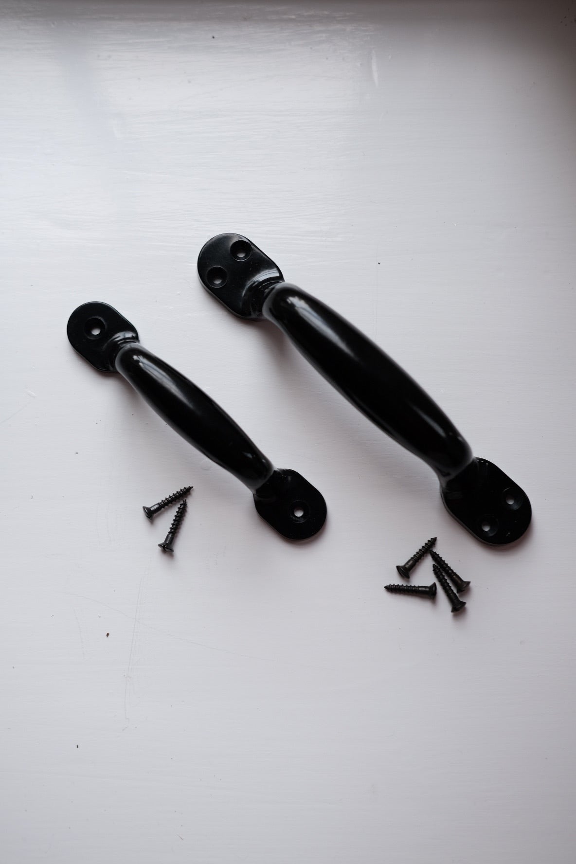 Hanger handle • Bakelite • 122 mm • Black