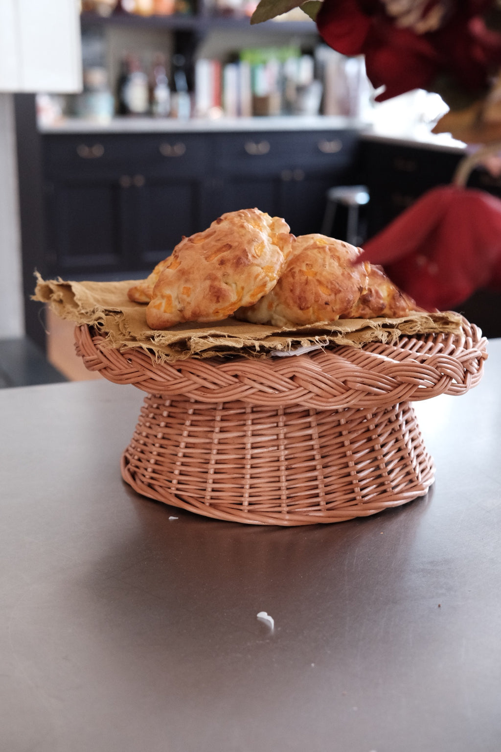 Eturel Madrid Kurv Opsats in Fade design, showcasing a stylish, modern decorative piece for home decor.