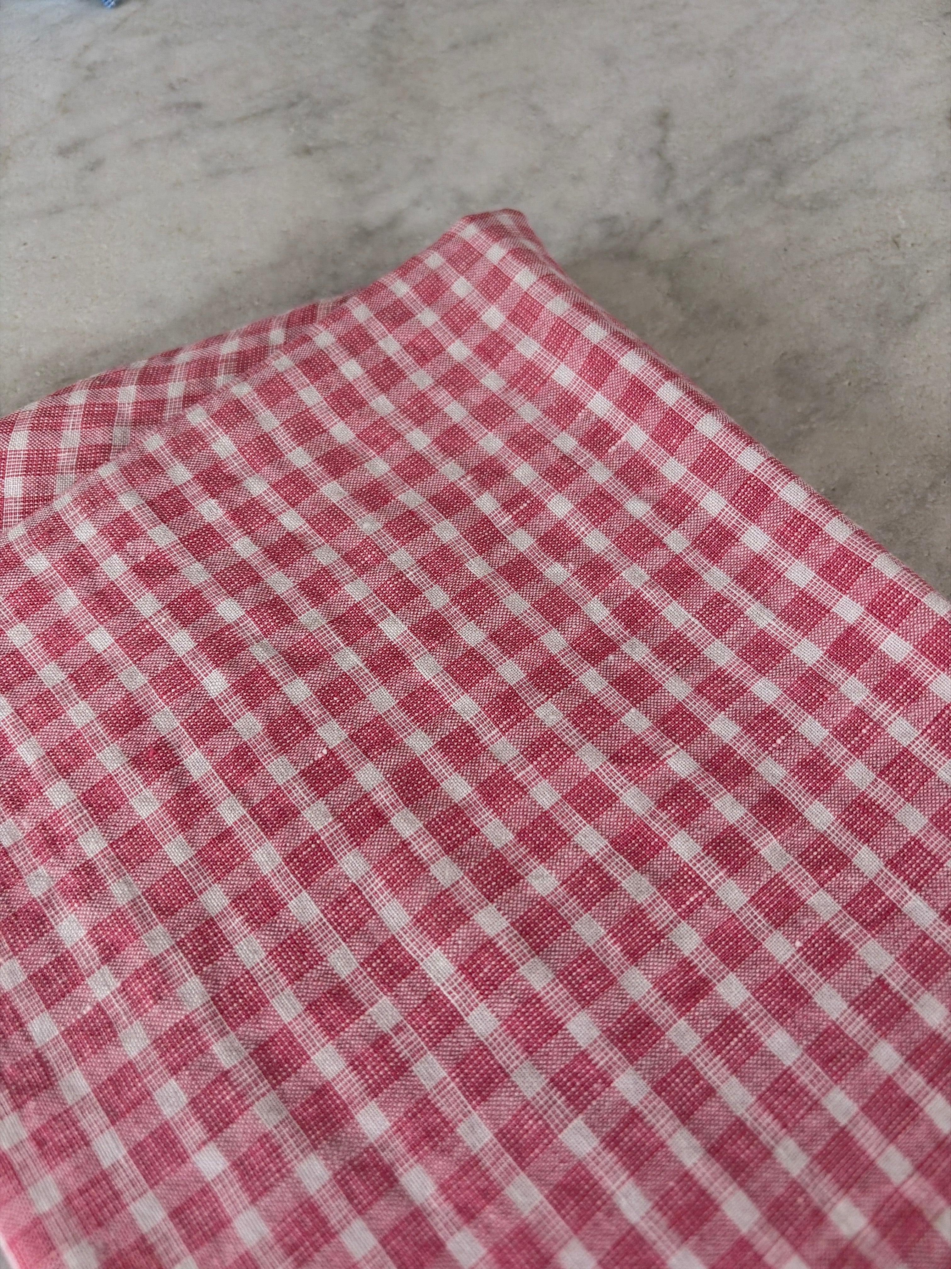 Pudevår • Hør • Mellem • Carreaux Rose • Rosa tern