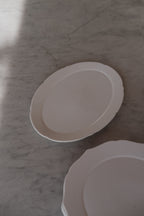 Serax Fade fad i silhuetstil, 30 cm diameter, elegant og moderne serveringsfad til boligindretning.