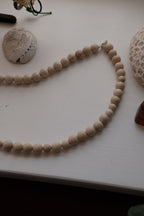 Halskæde • Håndlavet • Halvædelsten • Hvid Fossil