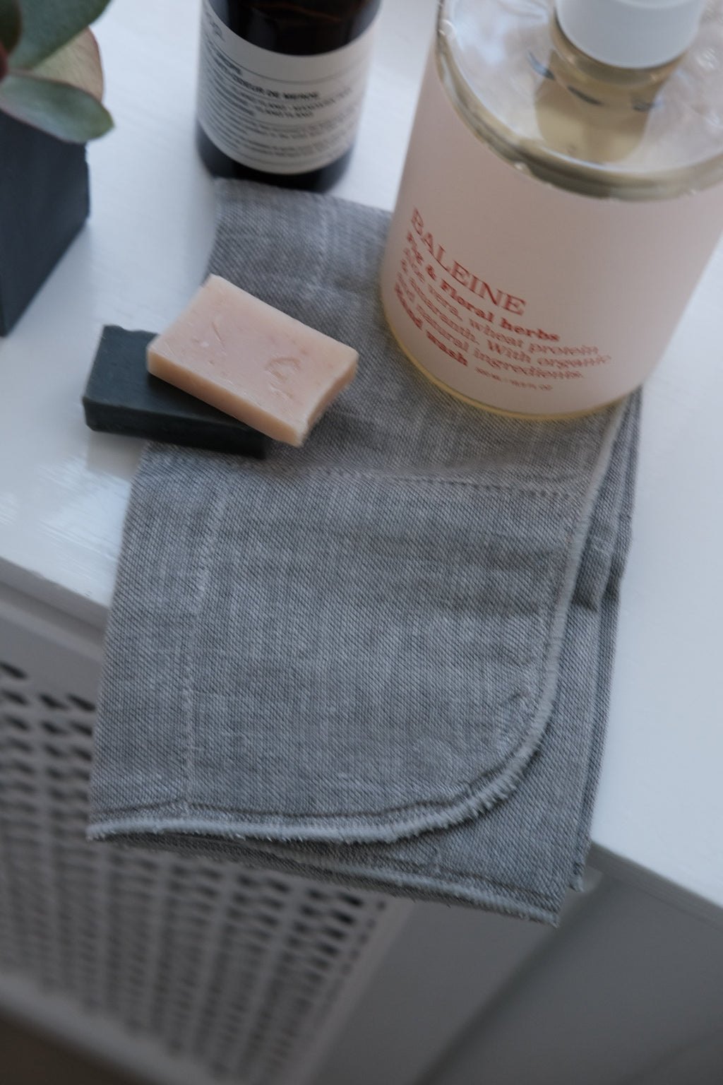 Vaskeklud til ansigtet • 35 x 35 cm • Grå