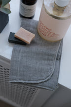 Vaskeklud til ansigtet • 35 x 35 cm • Grå