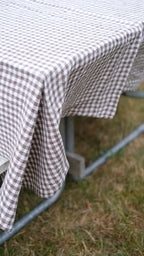 Tablecloth • Linen • 170 x 170 cm • Various colours