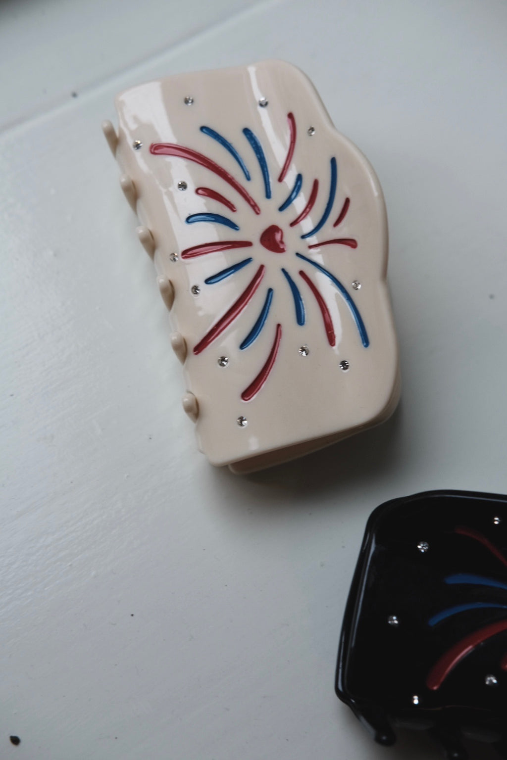 Hårklip • Fyrværkeri • Hvid