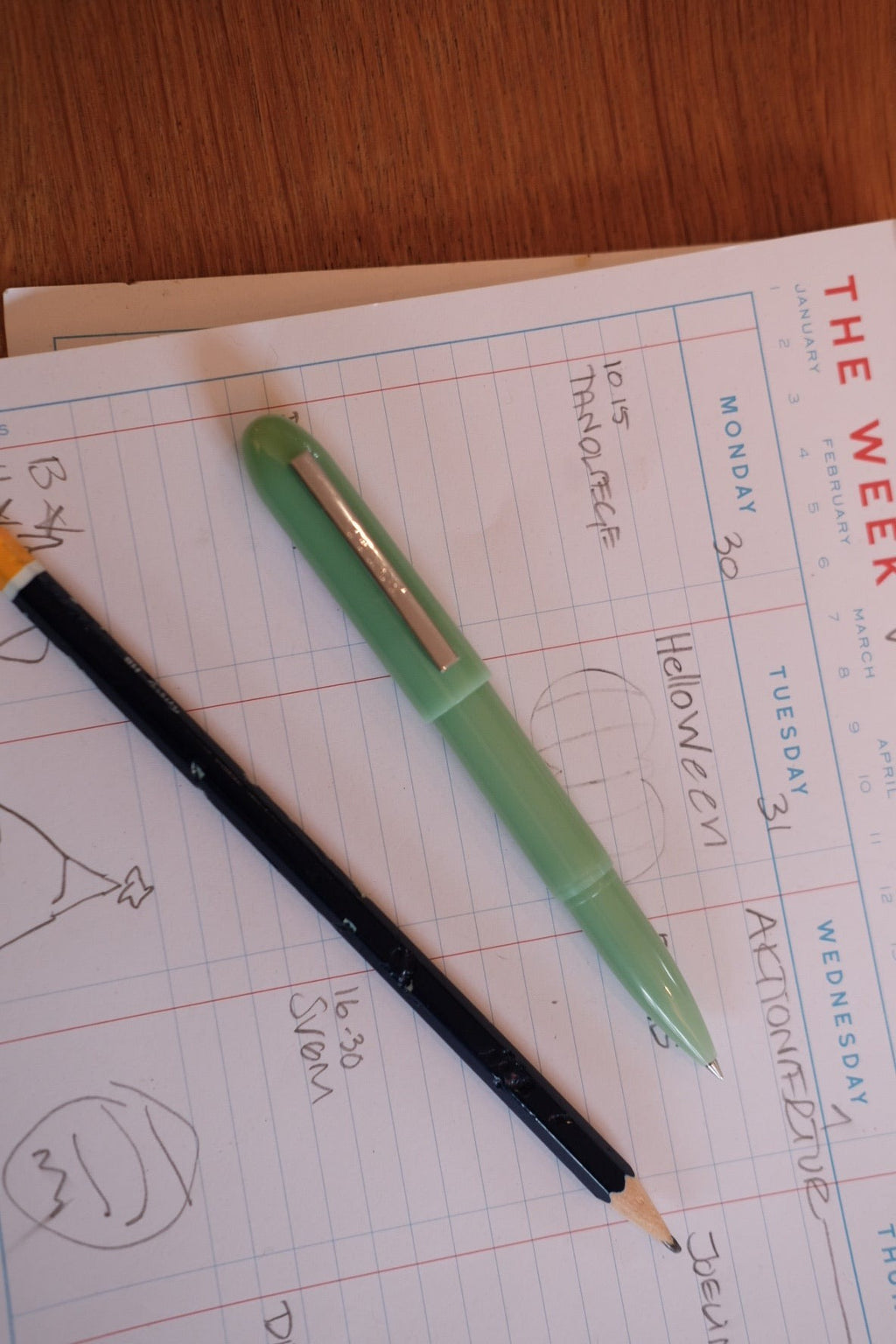 Stiftblyant • Med låg • Sort