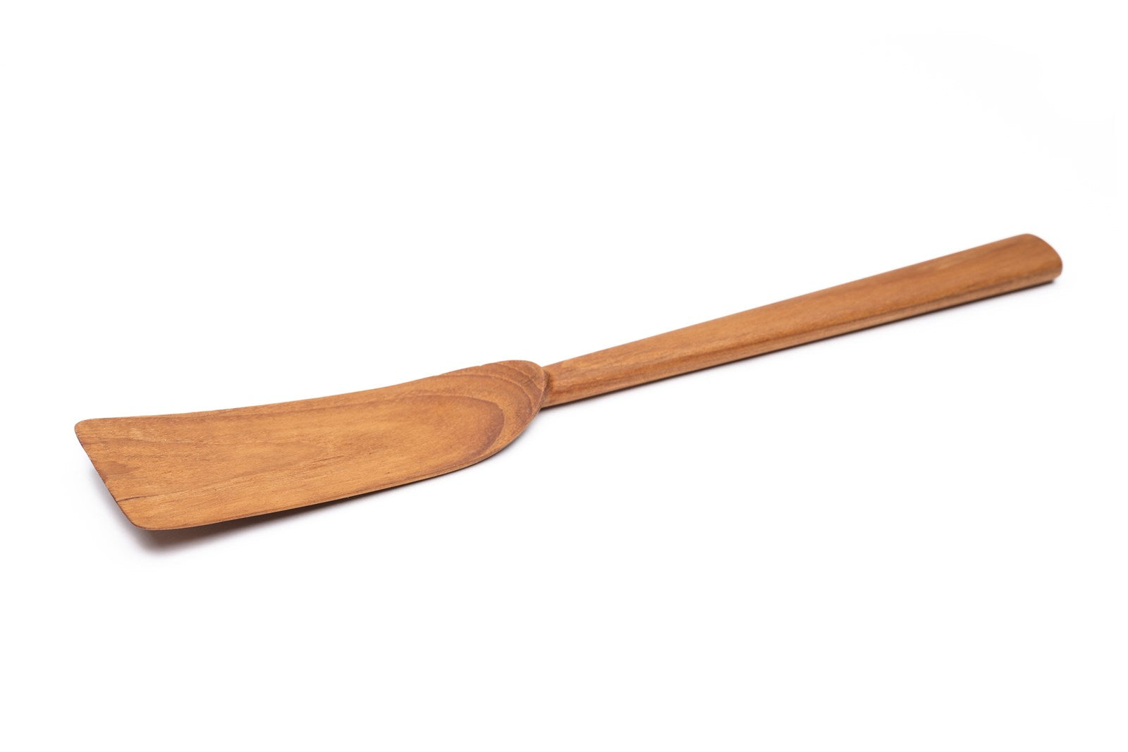Redskab Spatel made of teakwood, a kitchen utensil from Kunst og Køkkentøj, with a smooth wooden handle and functional design.