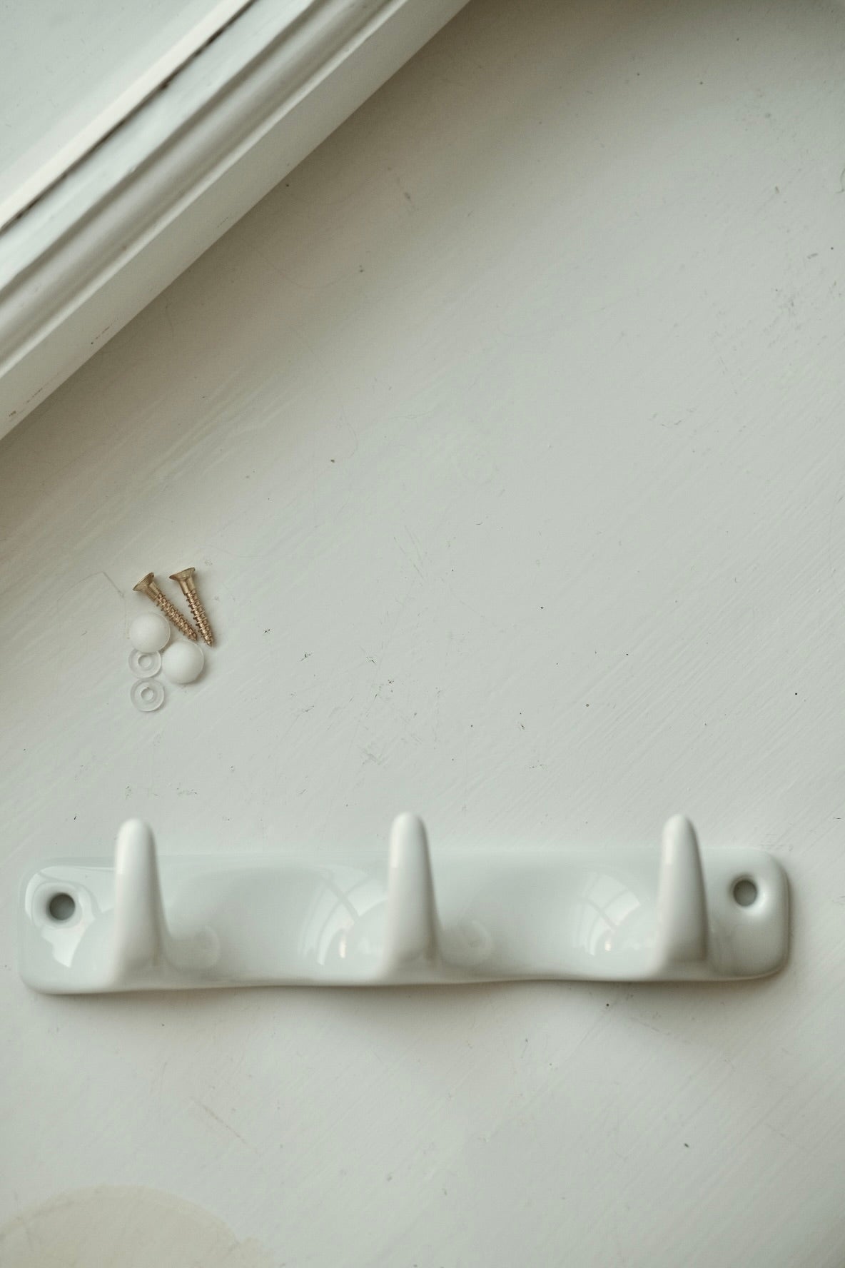 Hook • Porcelain • 1 • White • Square