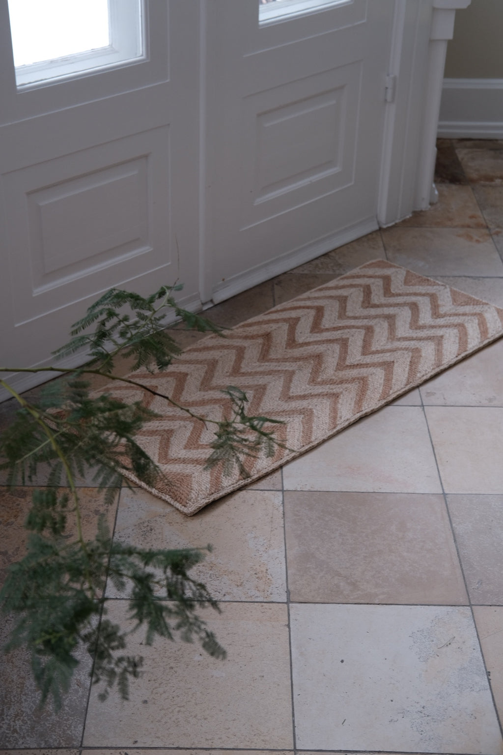 Måtte • Chevron • 46 x 120 cm • Tan • DORA