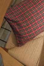 Pudevår • Hør • 30x40 cm • Tartan Rouge