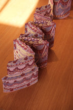 Colorful Bordguirlande from East End Press, featuring a festive design perfect for cake decoration and celebrations.