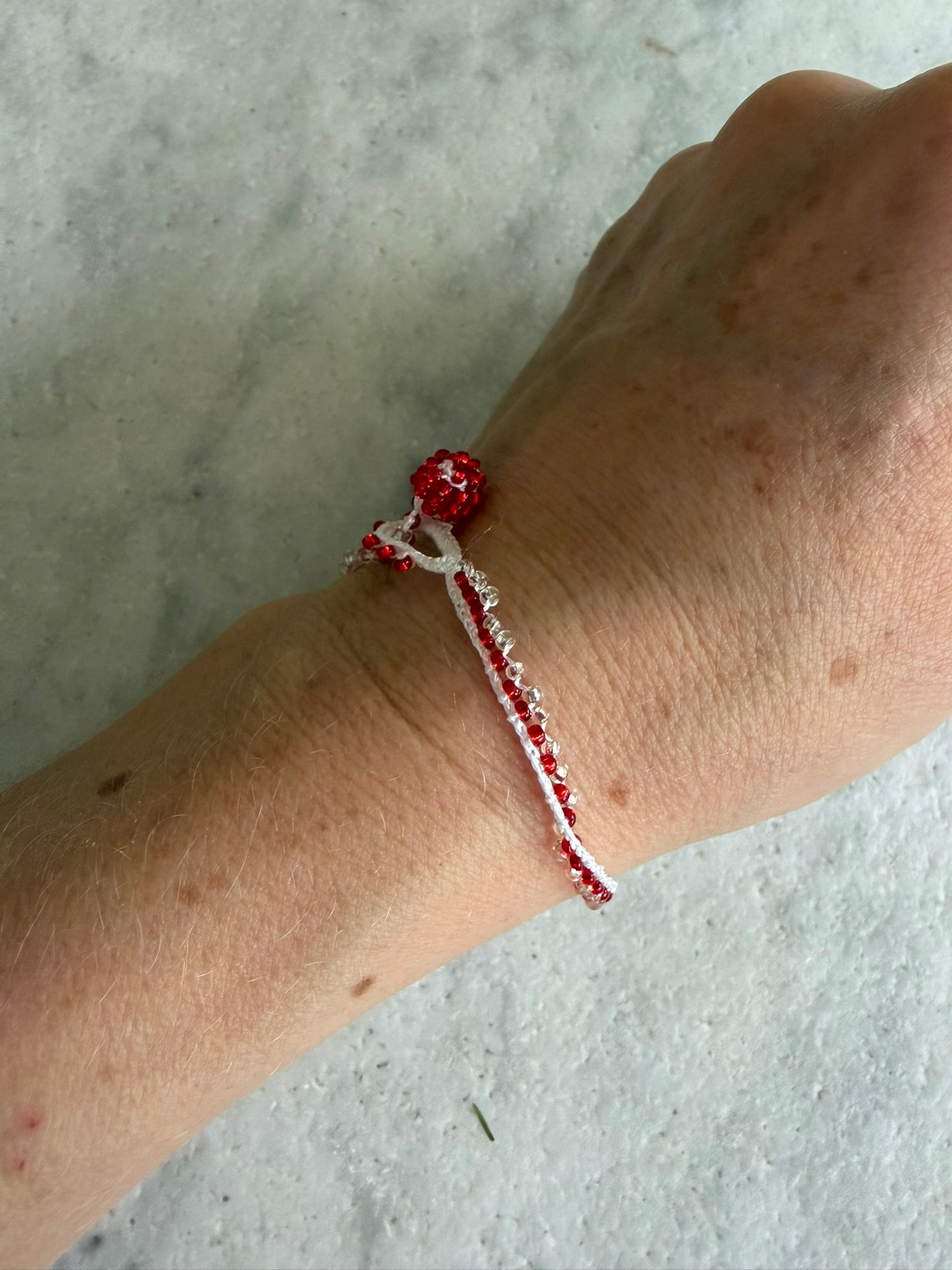 Armbånd • Kniplet • Rød & hvid