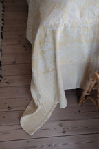 Bedspread • Damask • Woven • Yellow
