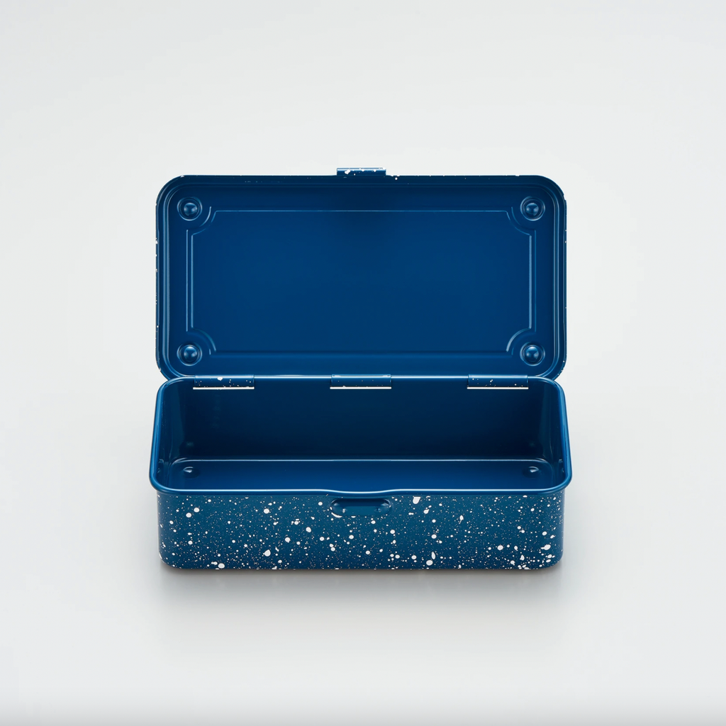 Toyo Steel Co. Ltd Opbevaringskasse T 190 in indigo with polka dot design for organized storage and versatile use.