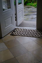 Måtte • Chevron • 46 x 120 cm • Sort