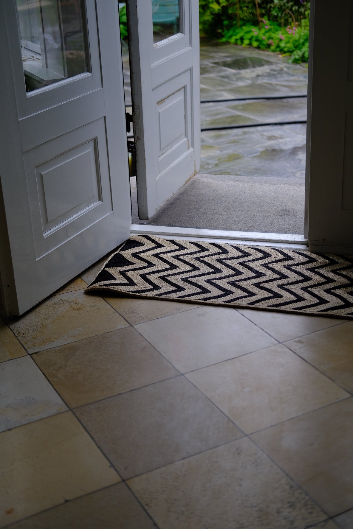 Måtte • Chevron • 46 x 120 cm • Sort