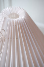 Lampeskærm • Håndlavet Plisseskærm • 26 cm • Hvid