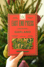 Juleguirlande med kristtorn og vedbend fra East End Press – billede 21 | DORA