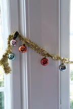 Julepynt • Guirlande • Lametta • Guld med Multi Julekugler • DORA