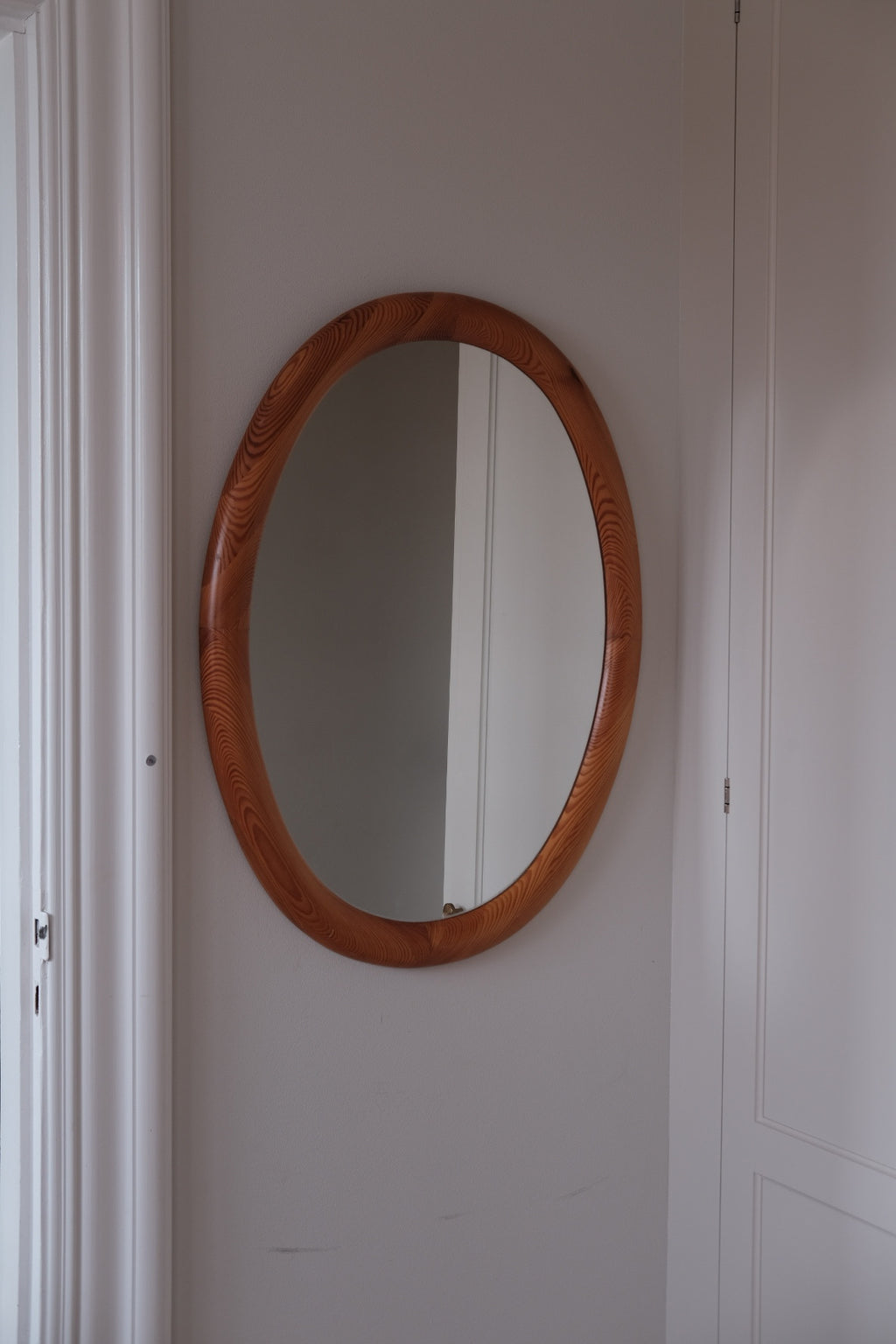 Vintage • Spejl • Rundt • Træramme