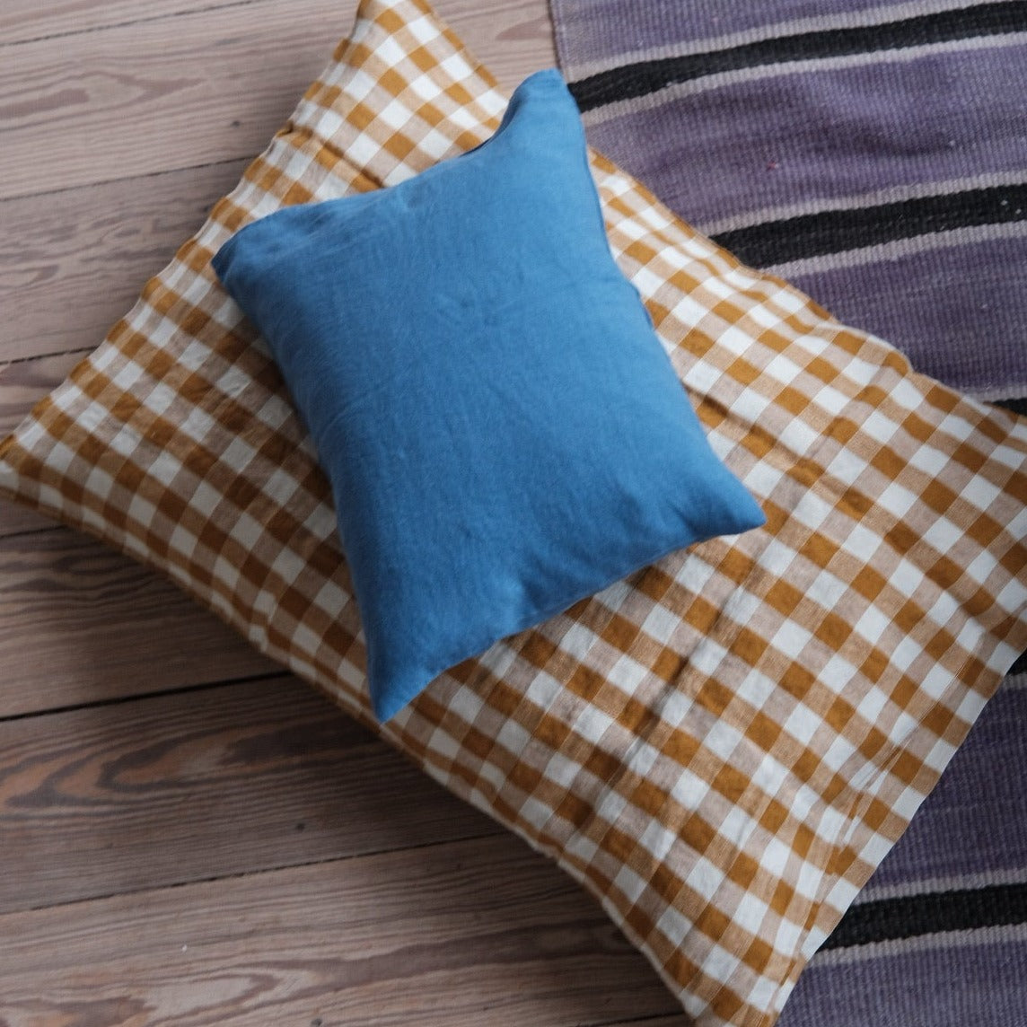 Pudevår • Hør • 50x70 cm • Vichy Moyen Curcum • Sennep Tern • DORA