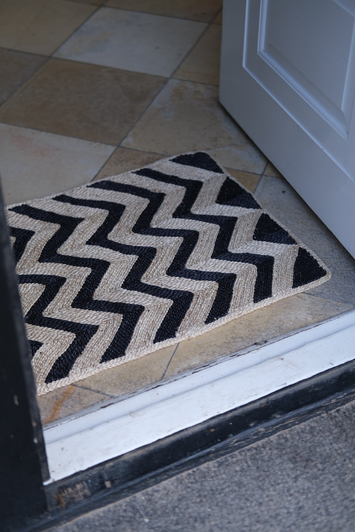 Måtte • Chevron • 46 x 120 cm • Sort