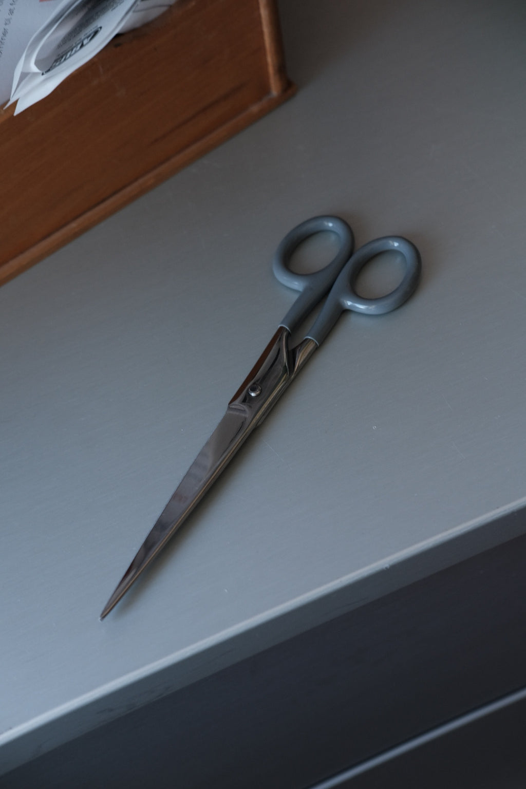 Saks • Grå Emalje • Stor