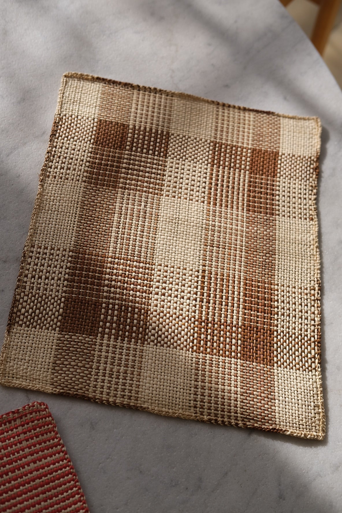 Dækkeserviet • Palmeblade • Iraca • Mørkebrune Tern • DORA