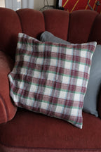 Pudevår • Hør • 50x50 cm • Blommefarvet Tern