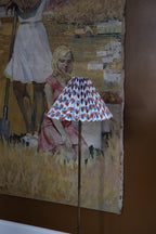 Håndlavet blå og brun plisseskærm til lampe, 26 cm, fra Tine Jolander, viser tekstureret, elegant lampeskærm til hjemmet.