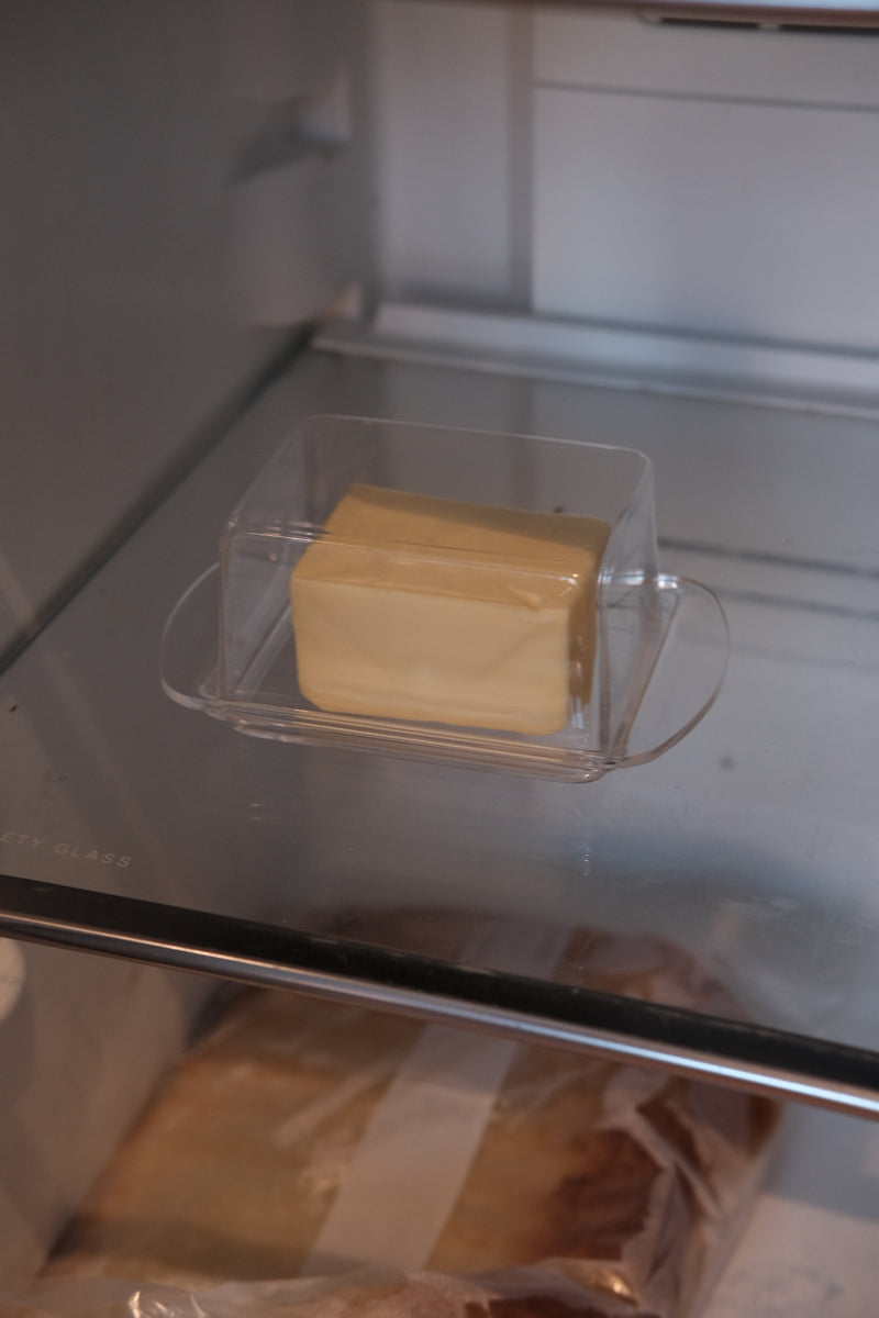 Clear butter dish by Heim Söhne, showcasing a sleek, transparent design perfect for serving butter at the table.