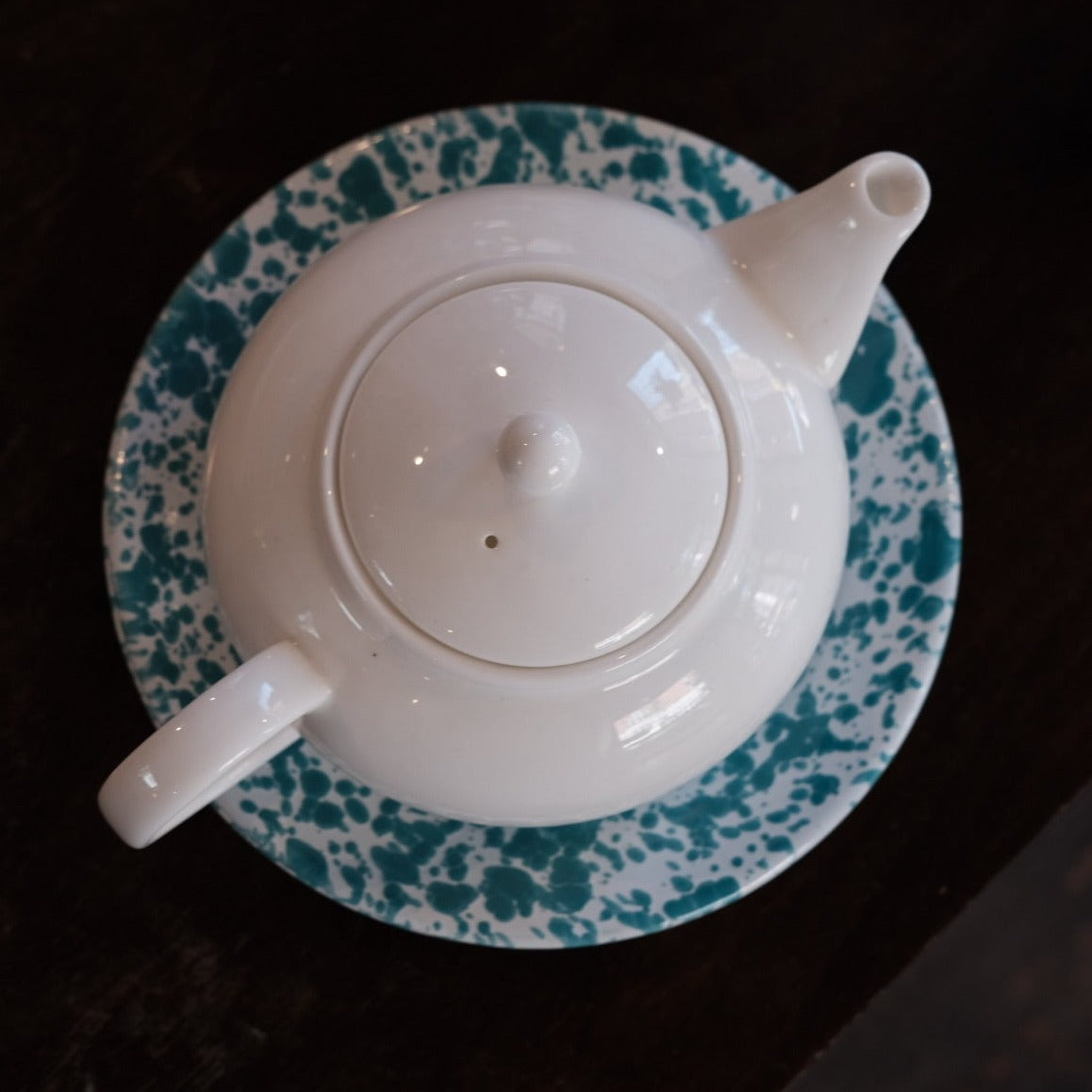Teapot • White