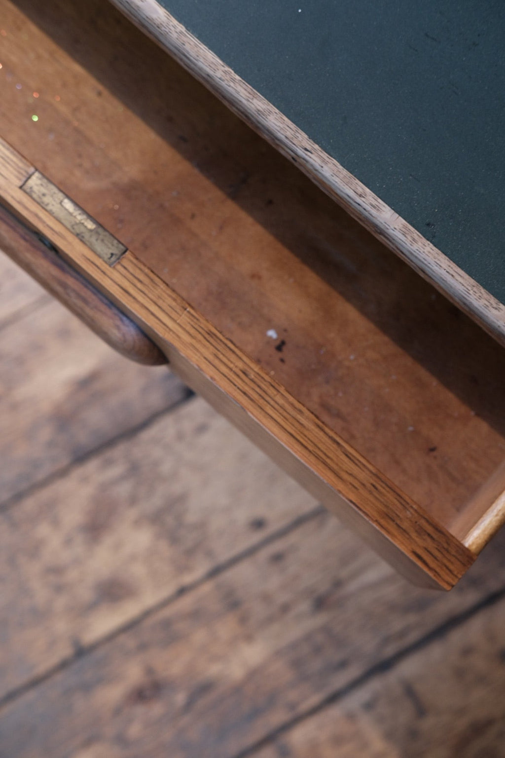 Vintage • Bord • Kontor • Træ & Linolium • DORA