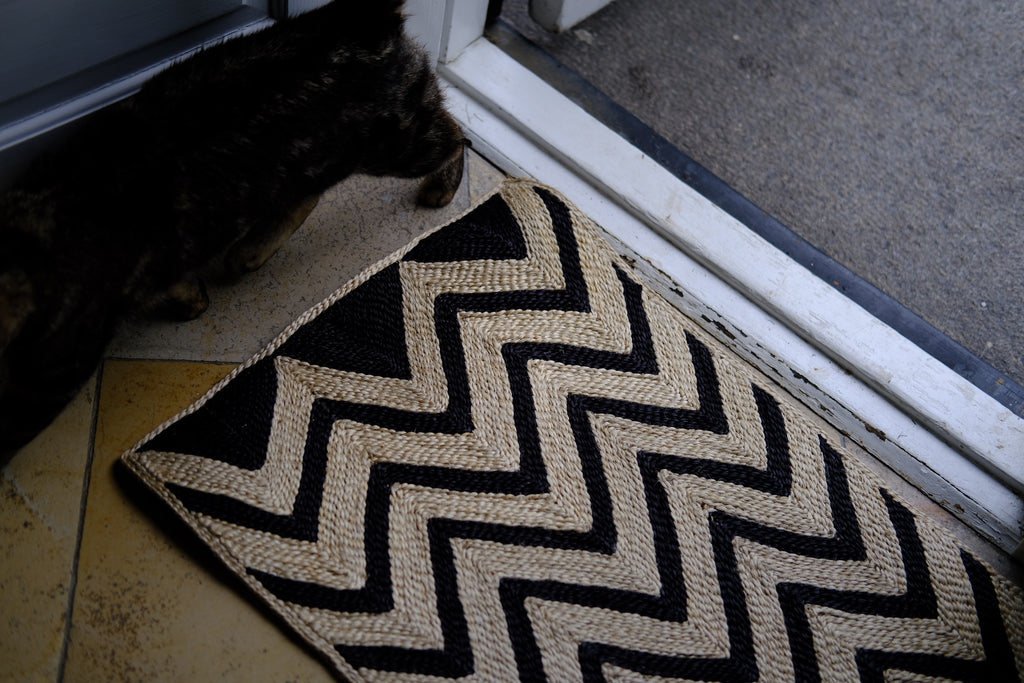 Måtte • Chevron • 46 x 120 cm • Sort