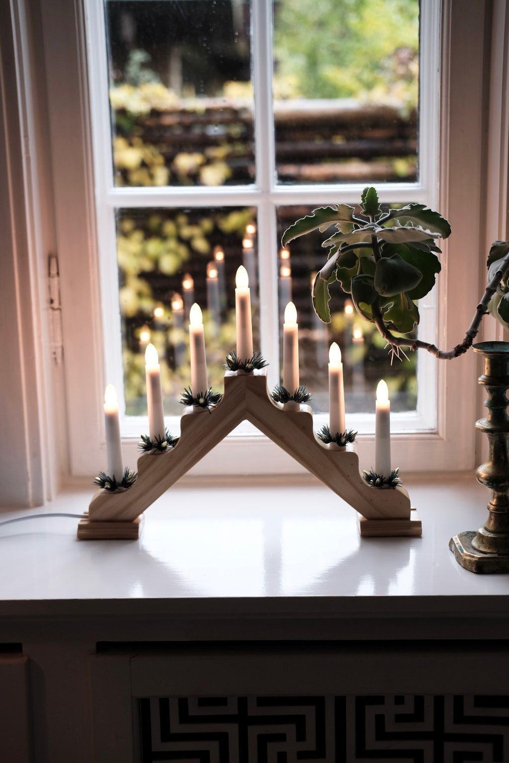Svensk Julestage • 7 lys • Træ