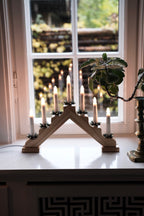 Svensk Julestage • 7 lys • Træ