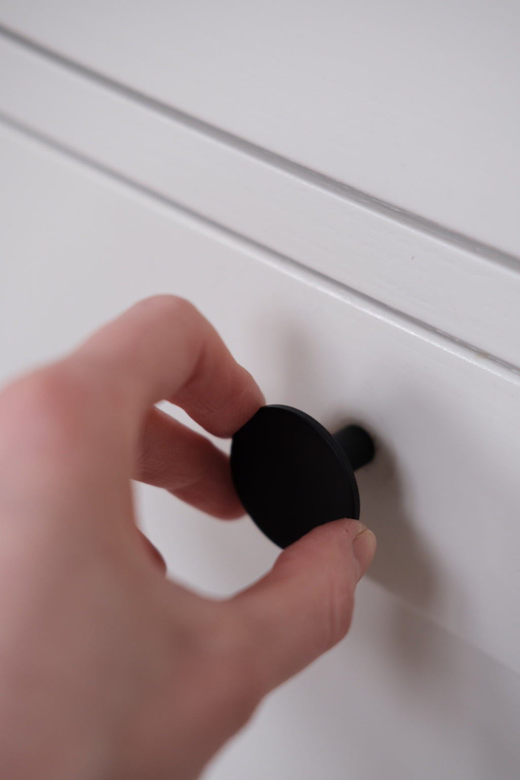 Møbelknap • Greb • Sort • Dyb 35 mm