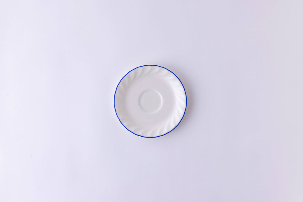 Japanesisk Respoir tekop med blå kop og underkop fra Japacolle, elegant porcelænsdesign og blåt mønster.