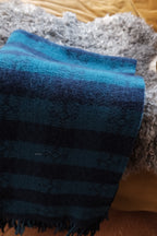 Tweedmill Uldtæppe • Mørkeblå & Turkis • DORA