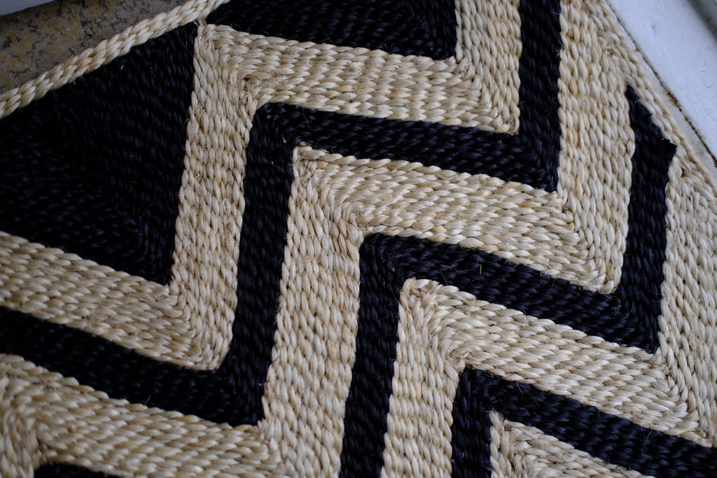 Måtte • Chevron • 46 x 120 cm • Sort