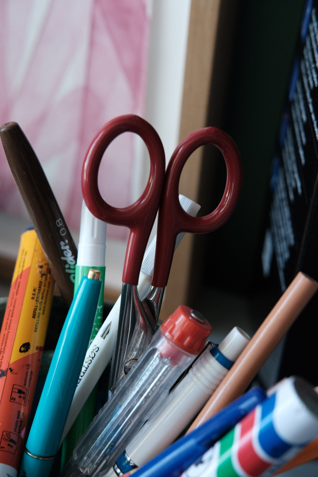 Saks • Rød Emalje • Stor