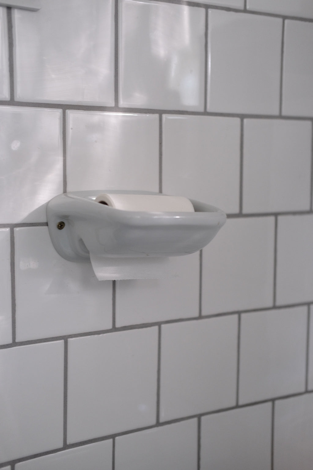 Toiletrulleholder • Porcelæn