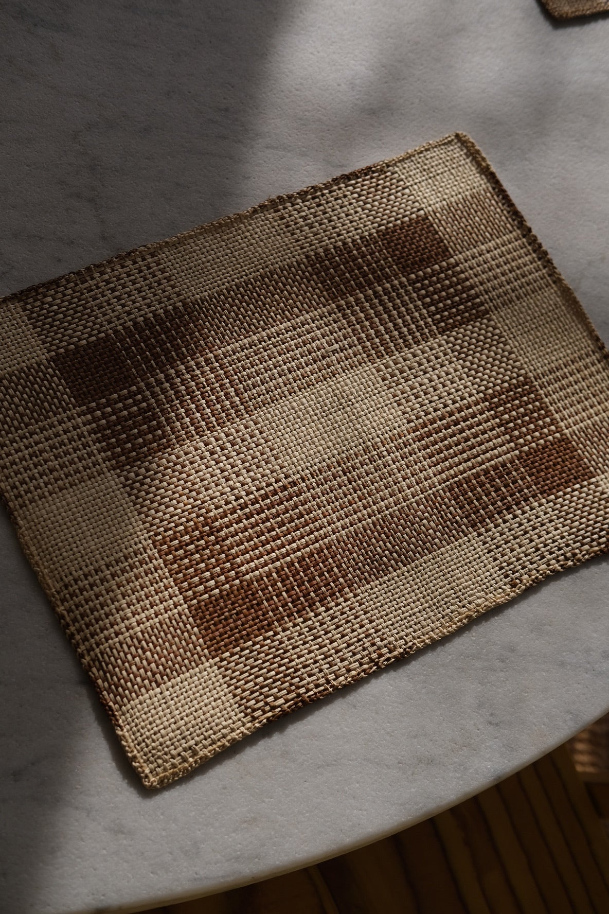 Dækkeserviet • Palmeblade • Iraca • Mørkebrune Tern • DORA