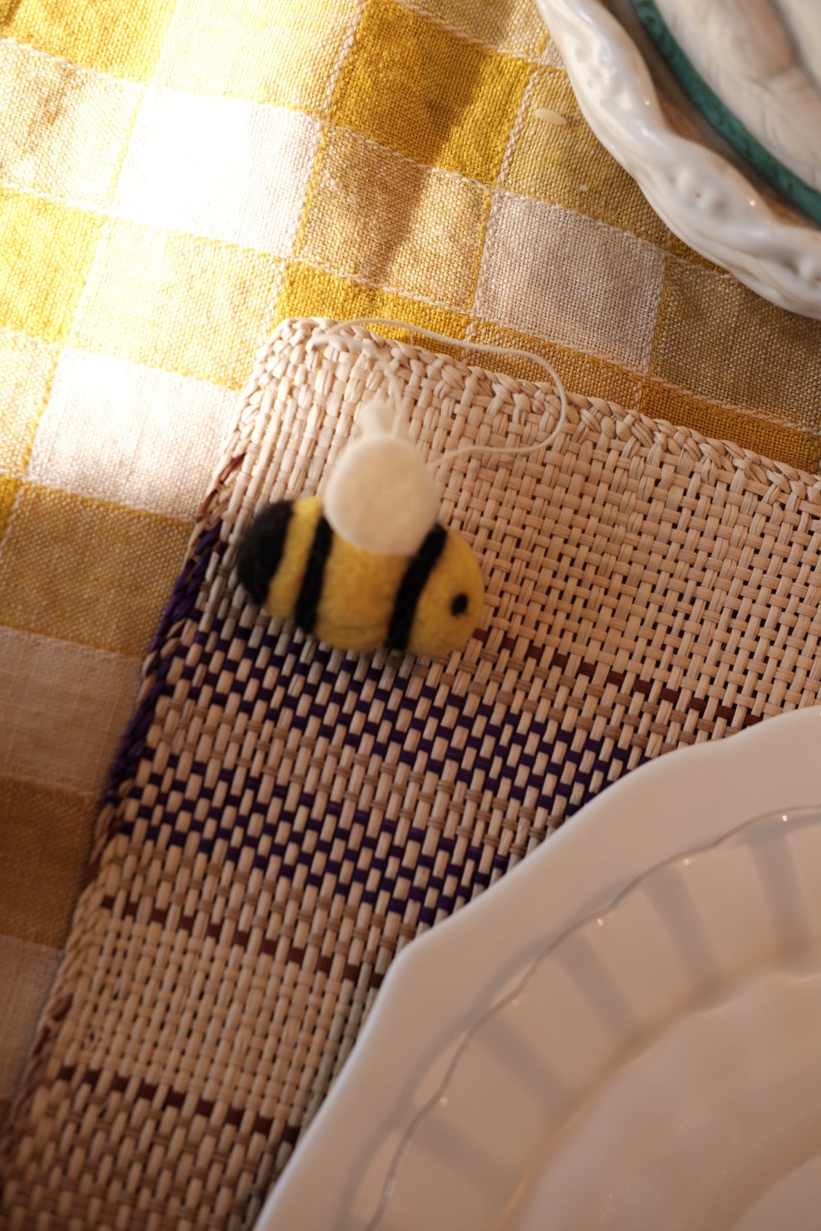 Colorful Pynt Bi Uld Easter decoration by Gamcha featuring soft wool and festive designs for spring celebrations.