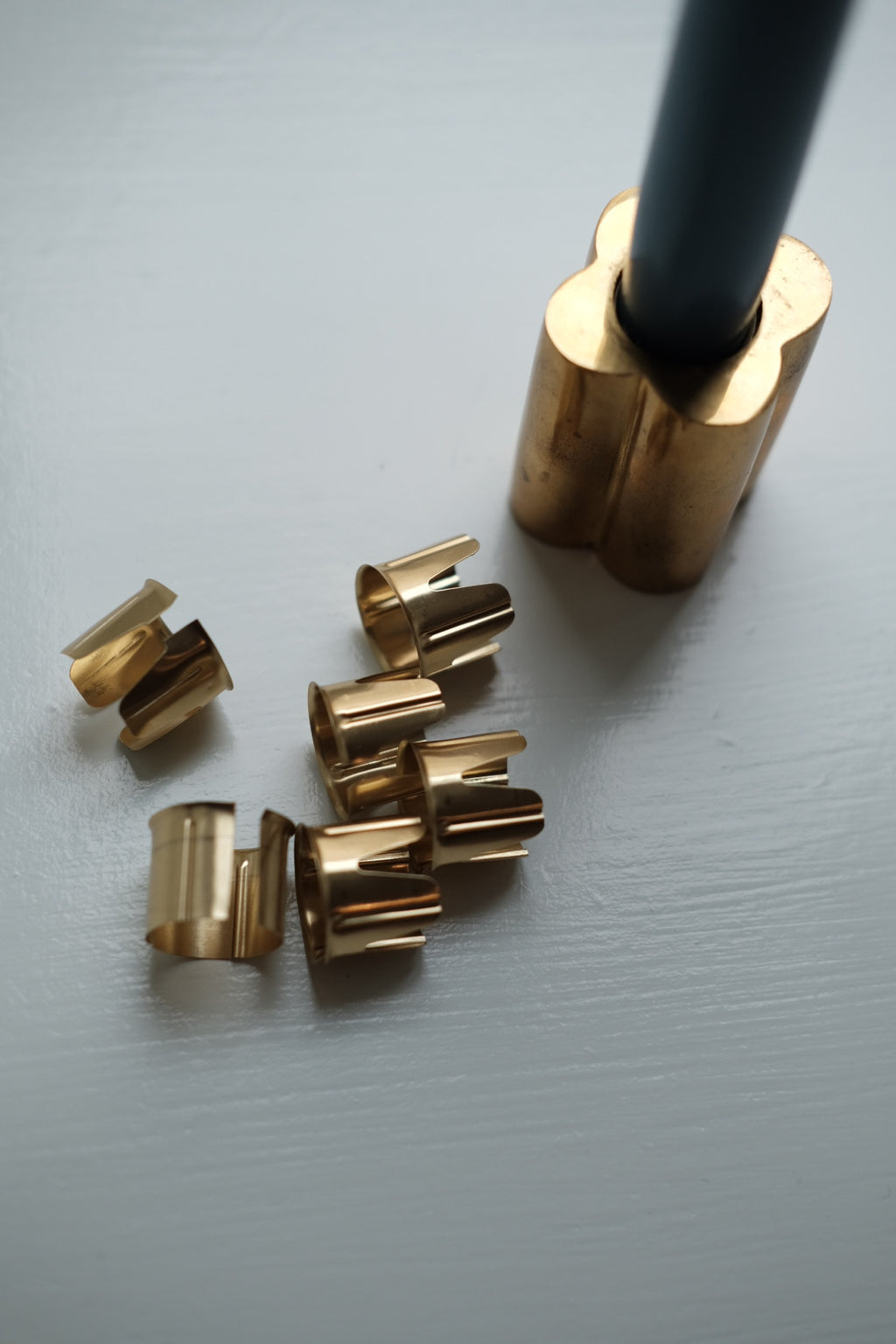 Light cuffs • Crown light • Brass • 6 pcs