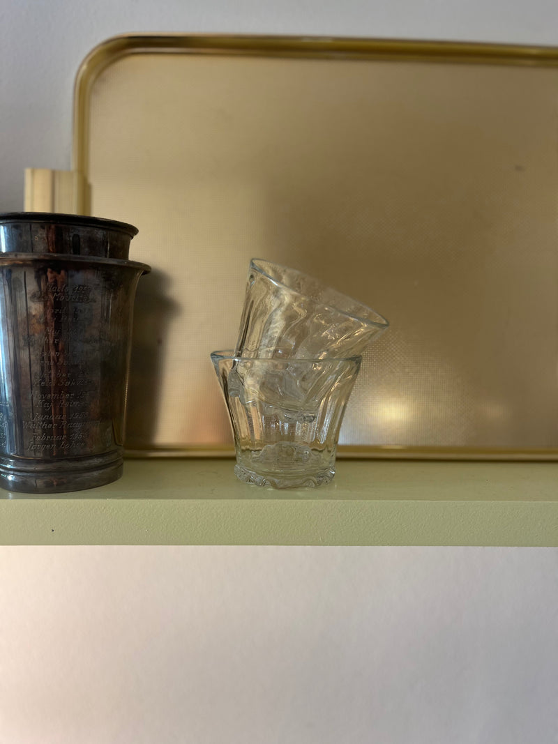 Clear hand-blown glass tumbler from Marqversen Möglich, showcasing its elegant, transparent design and smooth surface.