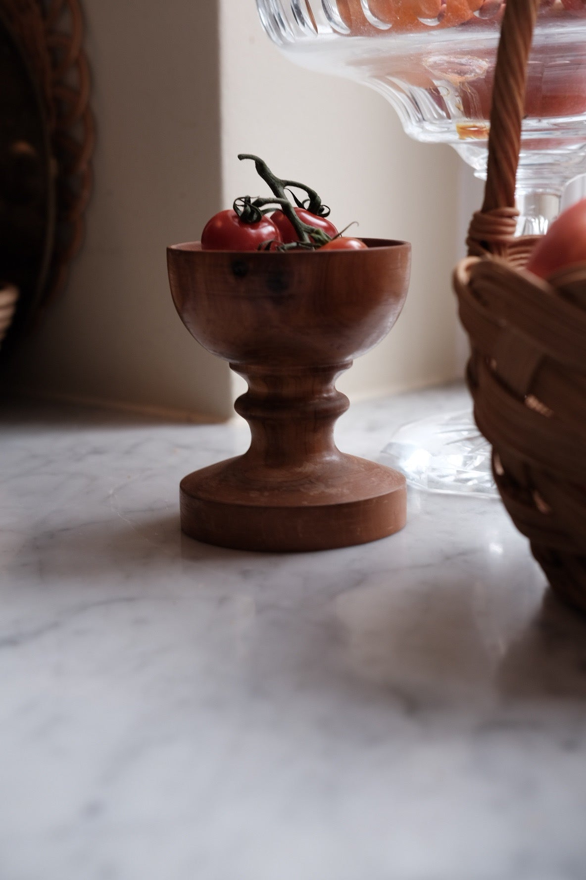 Vintage træskål til opsats fra DORA VINTAGE, rund skål med træoverflade og rustikt design