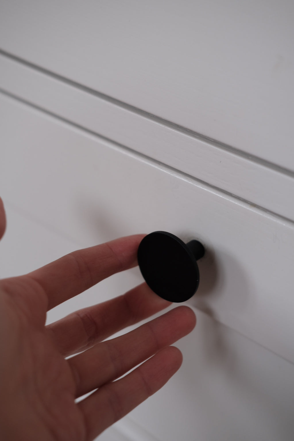 Møbelknap • Greb • Sort • Dyb 35 mm